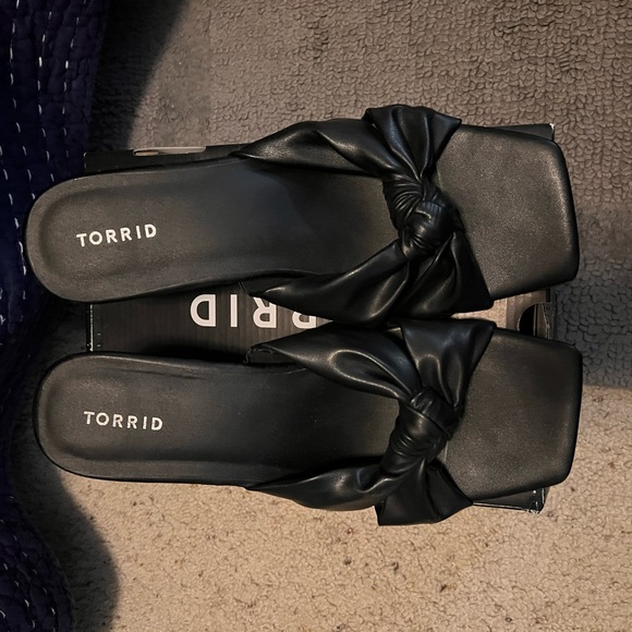 Leather Tie Slide - Picture 2 of 4